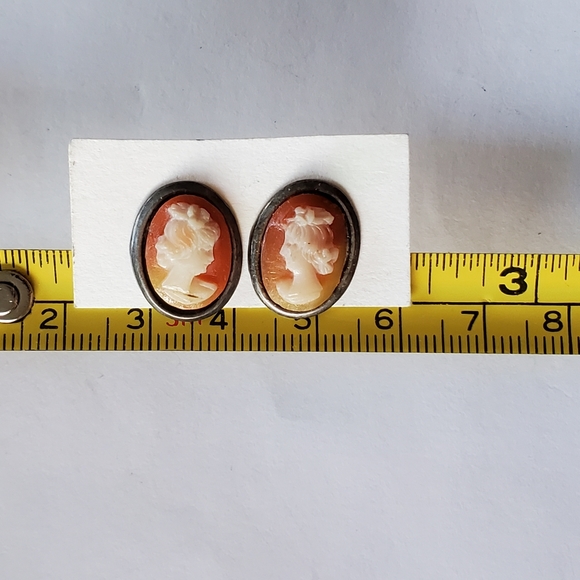 Vintage cameo earrings - Picture 5 of 5